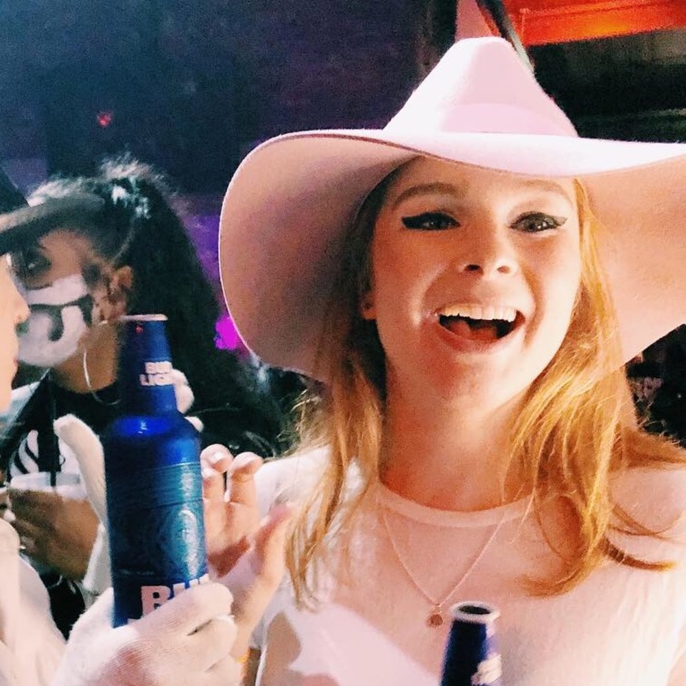 Meet your Posher, Lauren